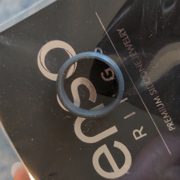 Enso Ring NWT silicone ring workout ring - Picture 2 of 4